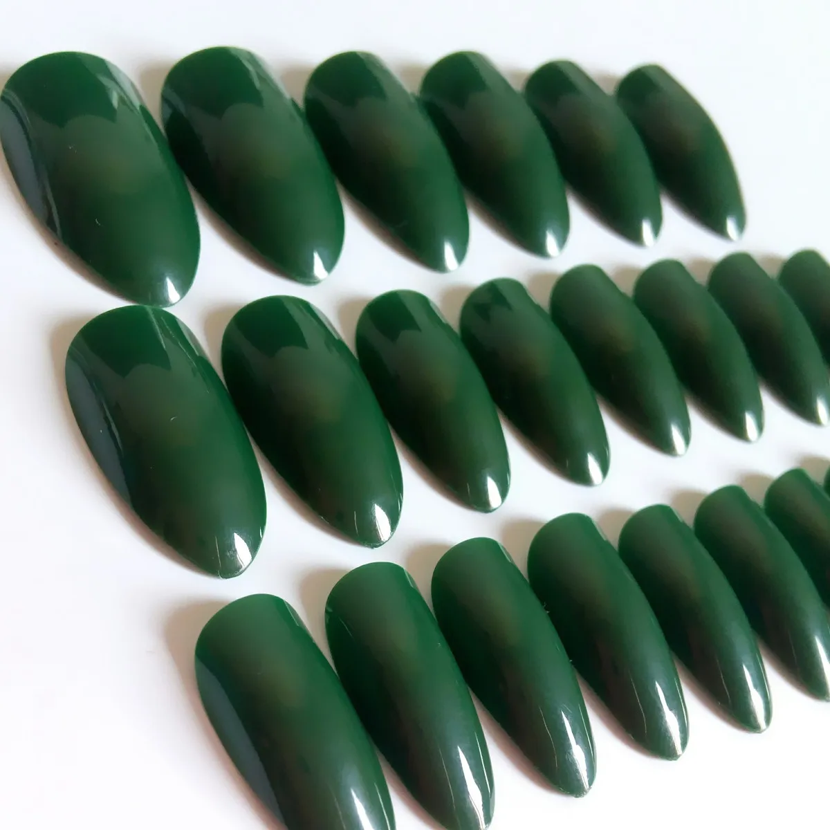 Z109-2 Wholesale Artificial Fake Nails Black White Cartoon False Nails Tip Acrylic Stiletto Nails Japanese Style Lady Manicure Tool - Цвет: Z109-2