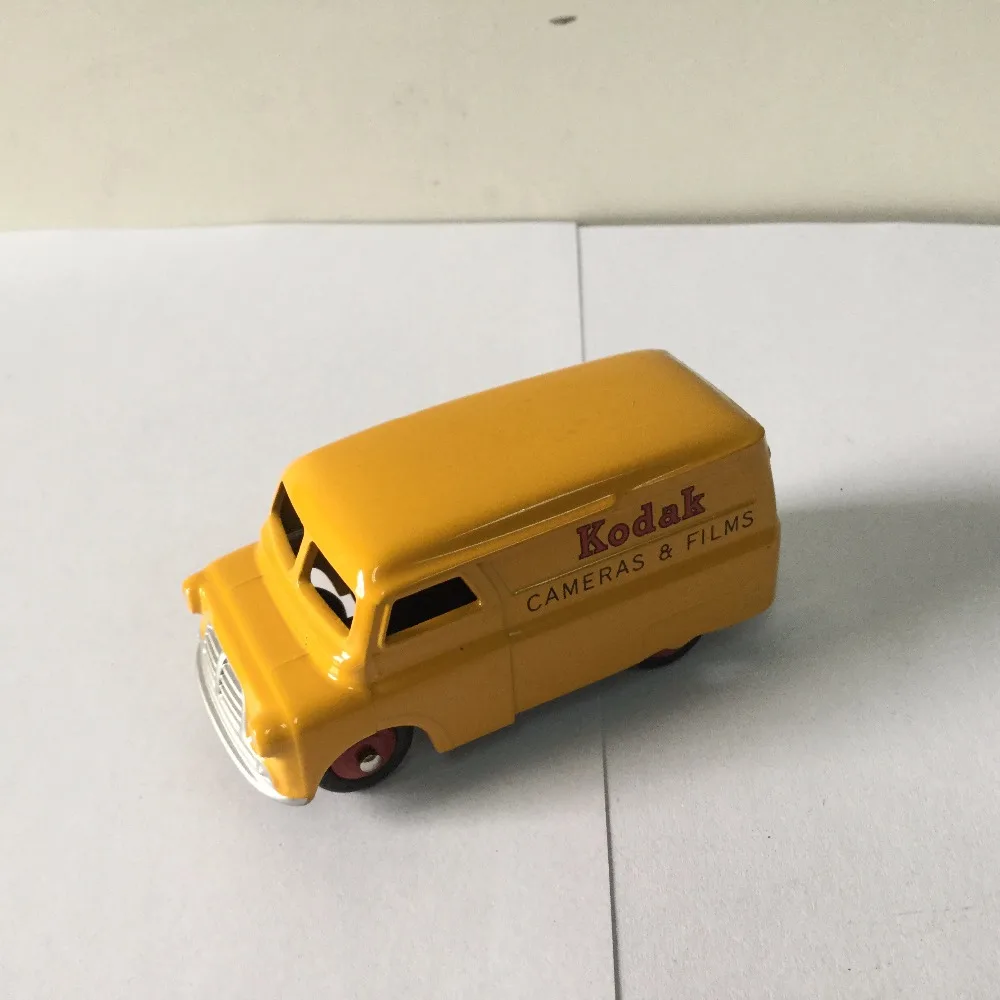 Динки Игрушечные лошадки 480 Bedford 10 cwt Atlas Ван Kodak 1:43 камеры и фильмы оранжевый