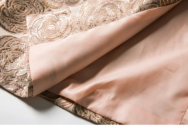 

Vintage royal embroidery autumn and winter coats woman Windbreaker Chinese style lady elegant beading trench coat female S-4XL