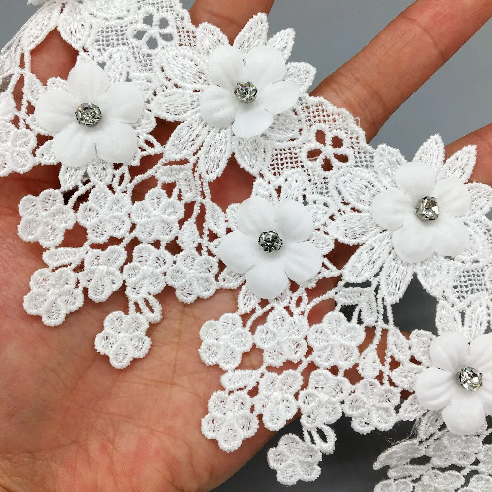 салфетка ирландским кружевом крючком. кружевные цветы. кружево цветочек. кружево цветы объемные. кружево с цветами.
