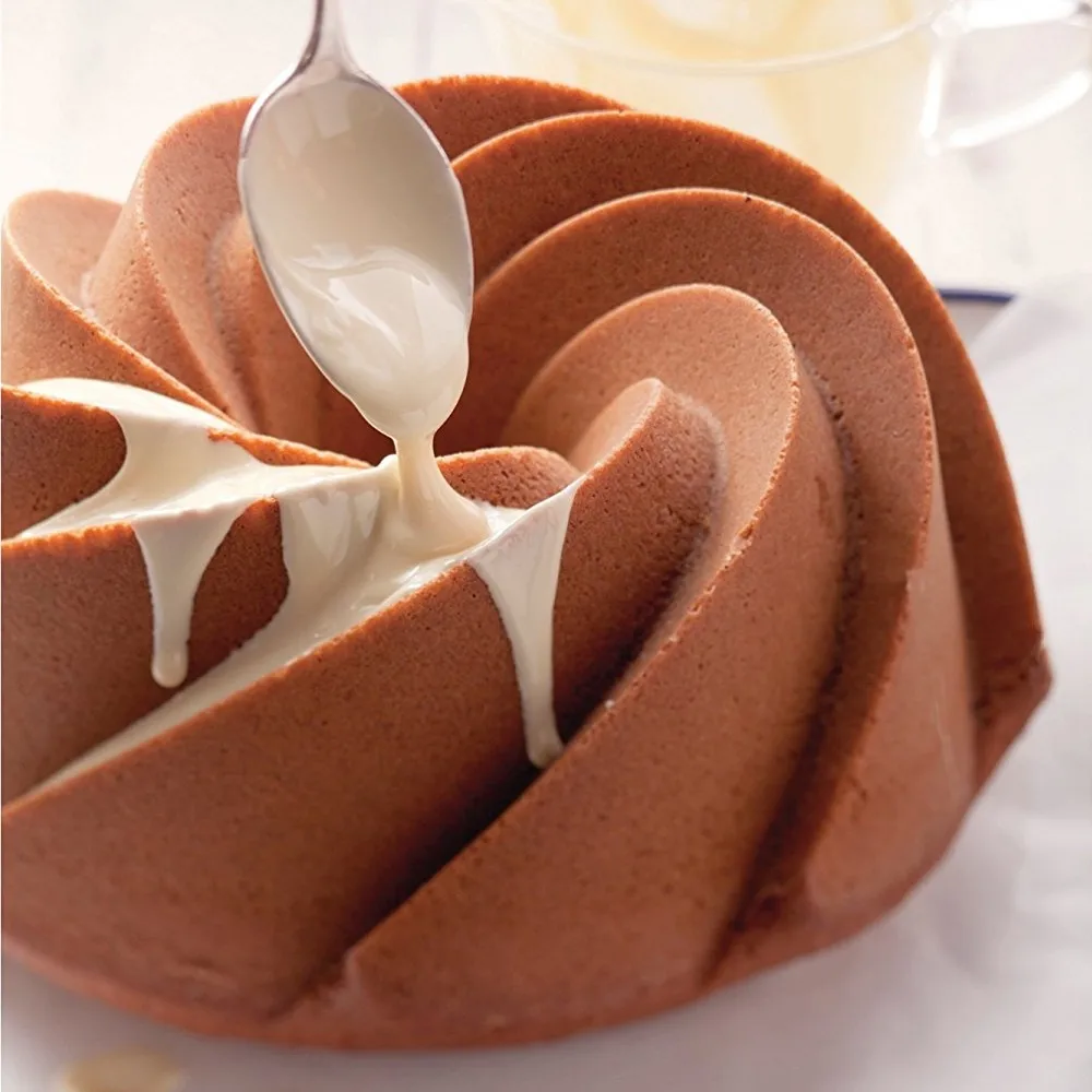 

24.9*9 cm Silicone Spiral Pattern Bundt Pan Chiffon Savarin Cake Mold Mousse Brownie Dessert Cake Decoration DIY Baking Tools