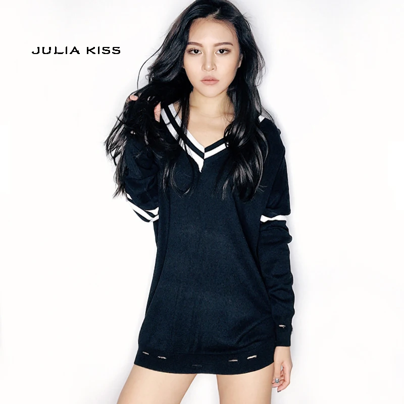 Женский джемпер с V-образным вырезом в полоску | Женская одежда