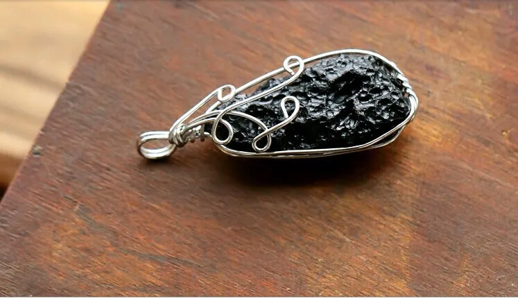Подвеска из натуральных черных метеоритов и тектитов|meteorite natural|meteorite jewelry