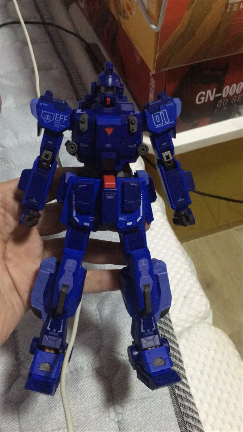 Фанаты моделей в наличии FUNHOBBY модель MB GUNDAM Blue Destiny Unit со светодиодсветильник кой и