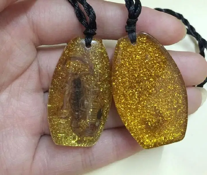 Праздник по выгодной цене с доставкой 12 шт. в упаковке настоящее насекомое