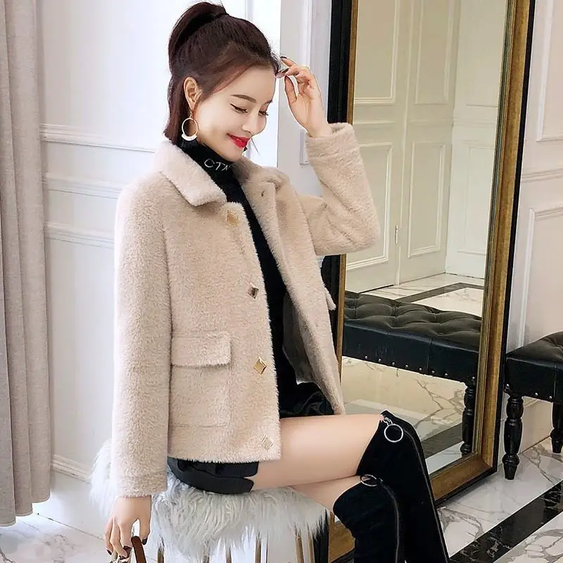 Женский трикотажный кардиган короткий жакет из искусственной норки на пуговицах