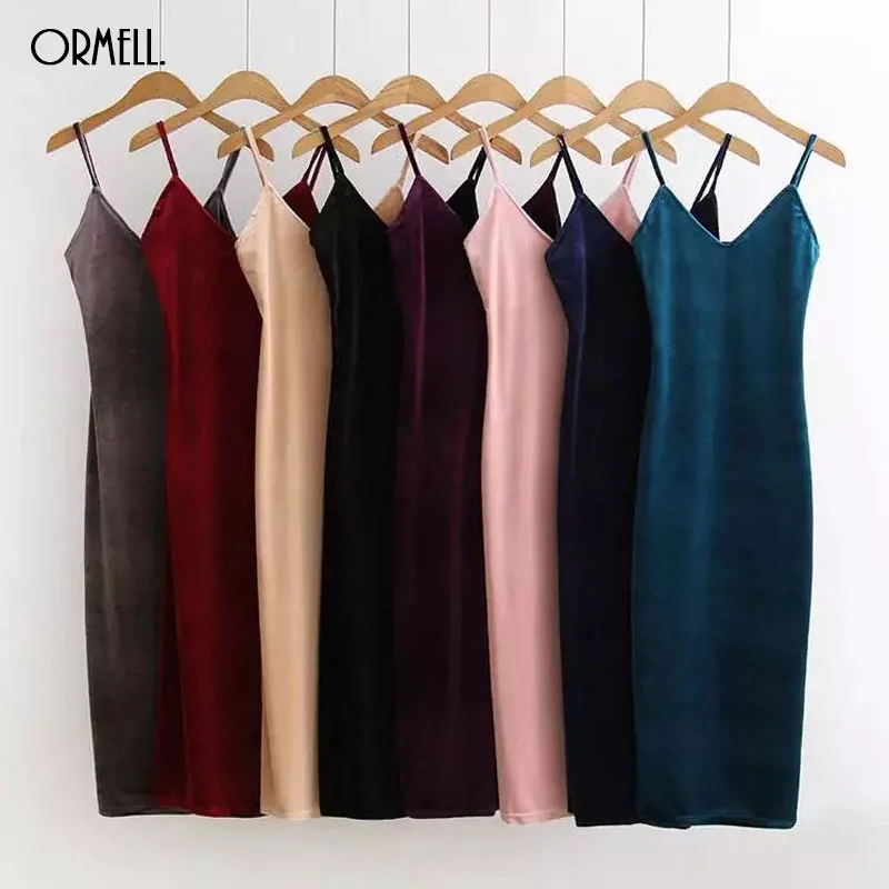 Женское бархатное платье ORMELL осенне зимнее облегающее с разрезом элегантное