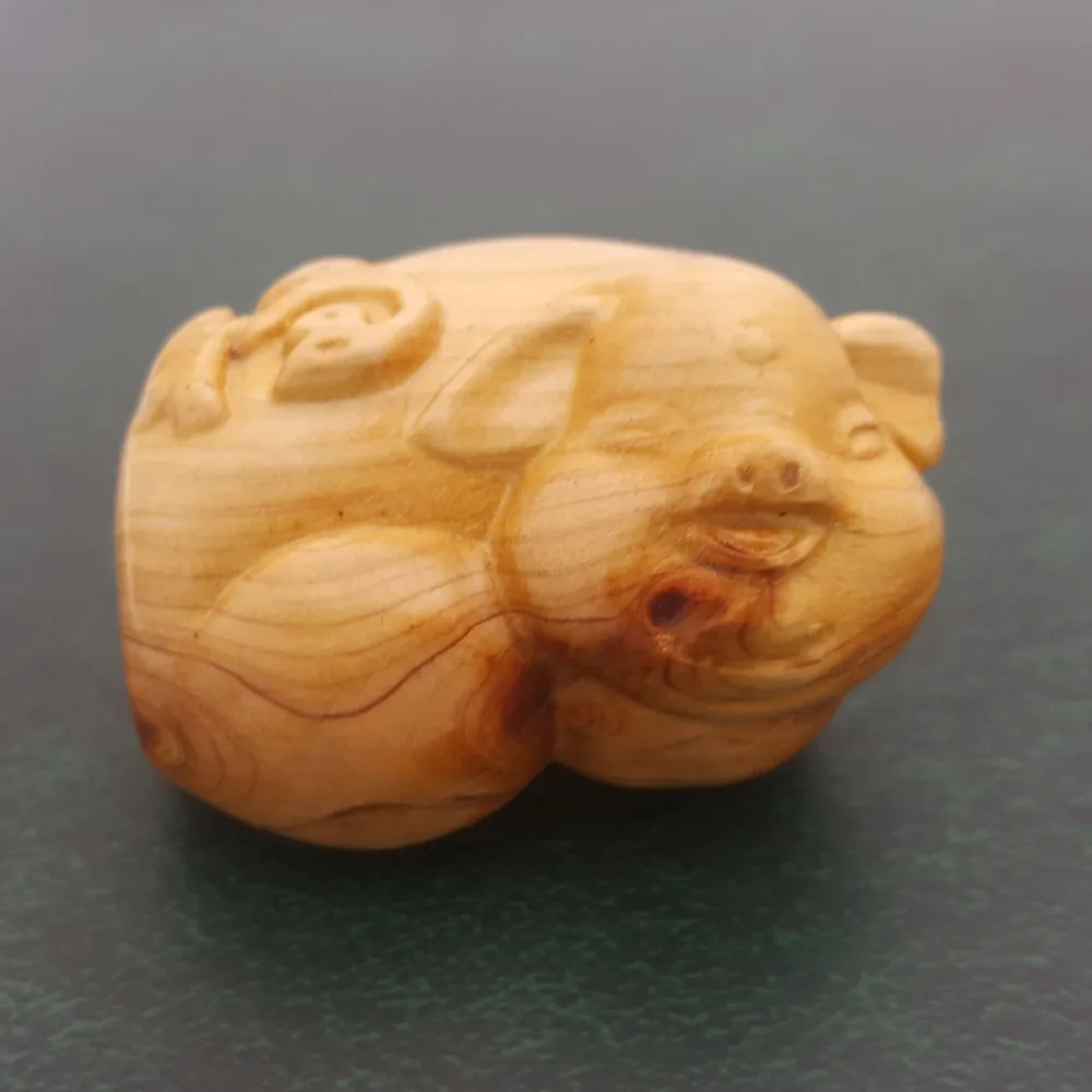 Туя Sutchuenensis в Китае Свинья 12 знаков зодиака ручной работы Agarwood тяга Будды Agalloch