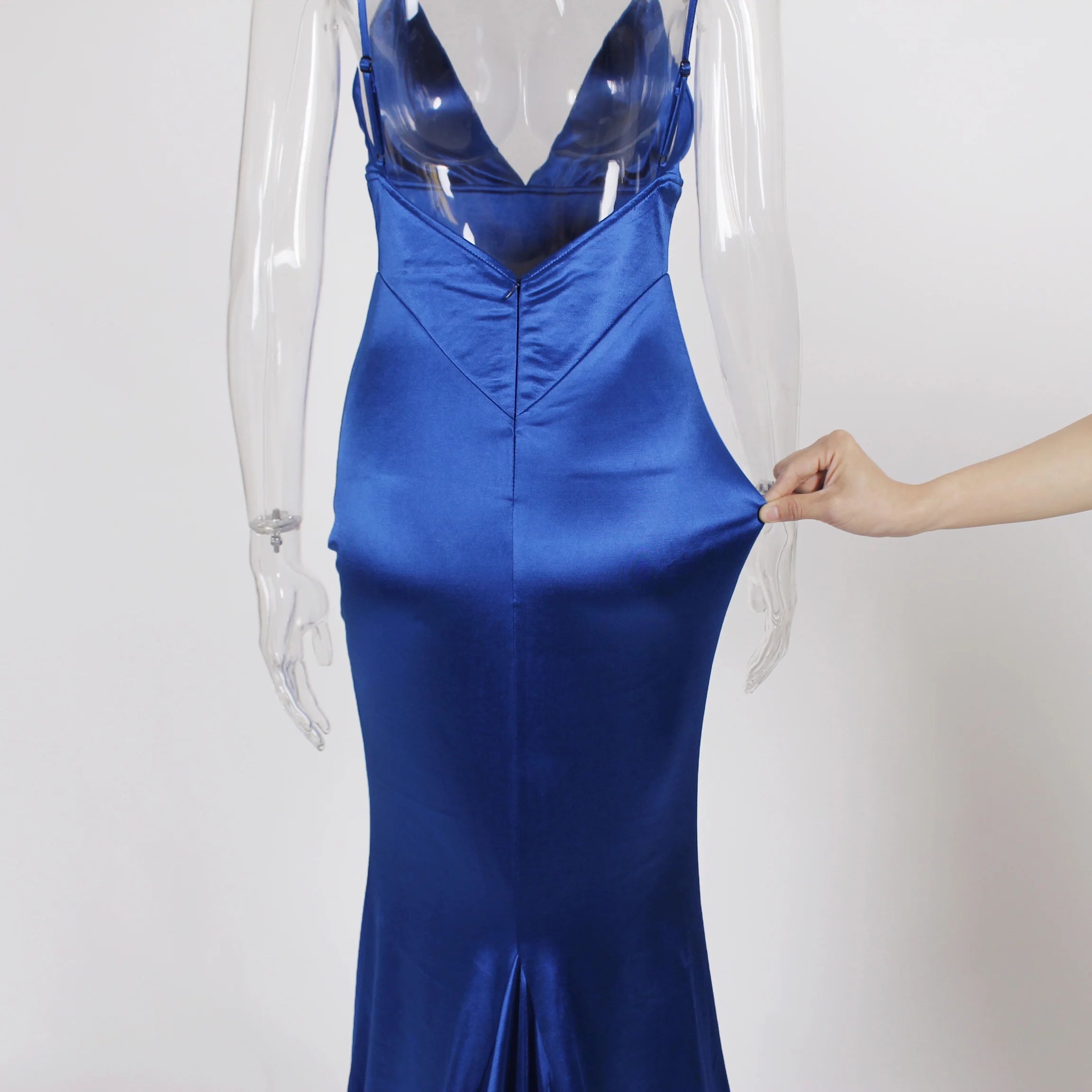 Королевский синий глубокий v-образный вырез на шее сексуальный блестящего атласа