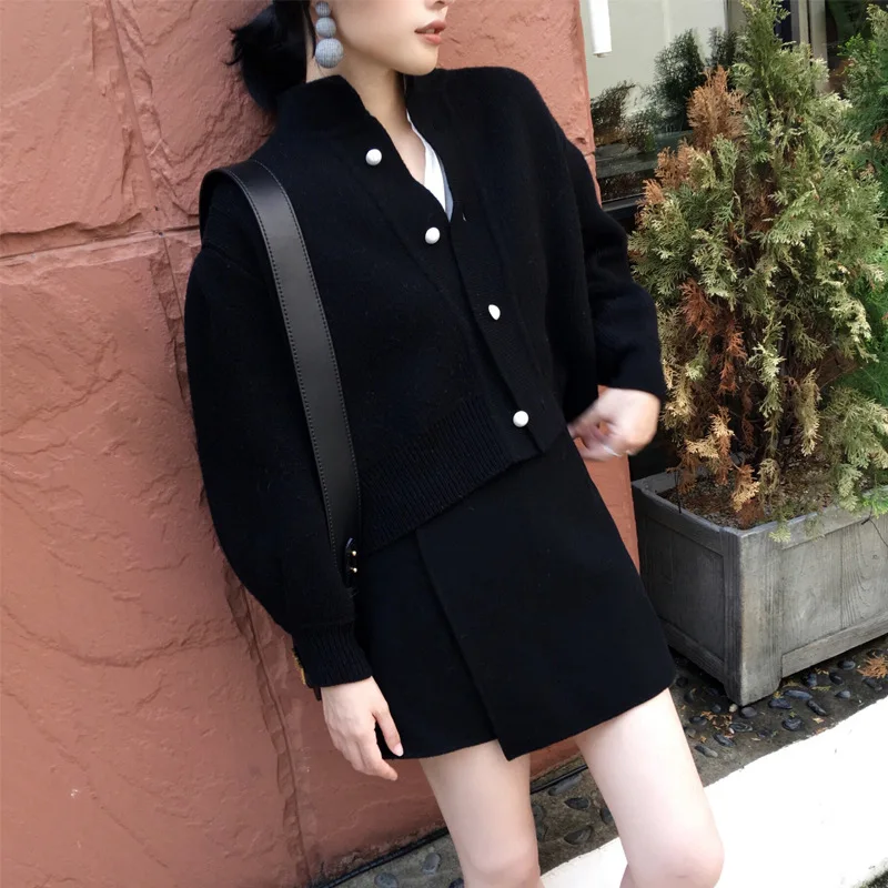 GRUIICEEN 2017 autumn pearls button women knitting cardigans fashion winter sweater lantern sleeve short cardigan SG-0819165 |