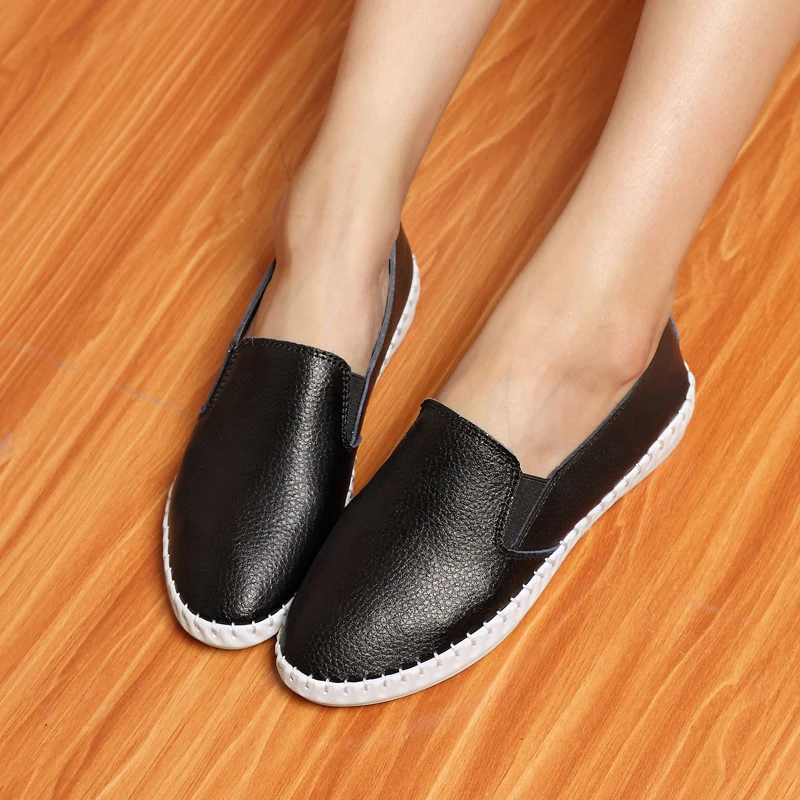 Новинка 2018 года Летняя женская дышащая кожаная обувь со звездами повседневная на