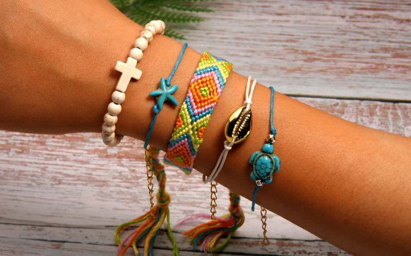 MOON GIRL 5 Pieces Puka Shell Bracelet Set Turtle Starfish Cross Beads Boho Weave Bracelet for Women Friendship Jewelry Dropship