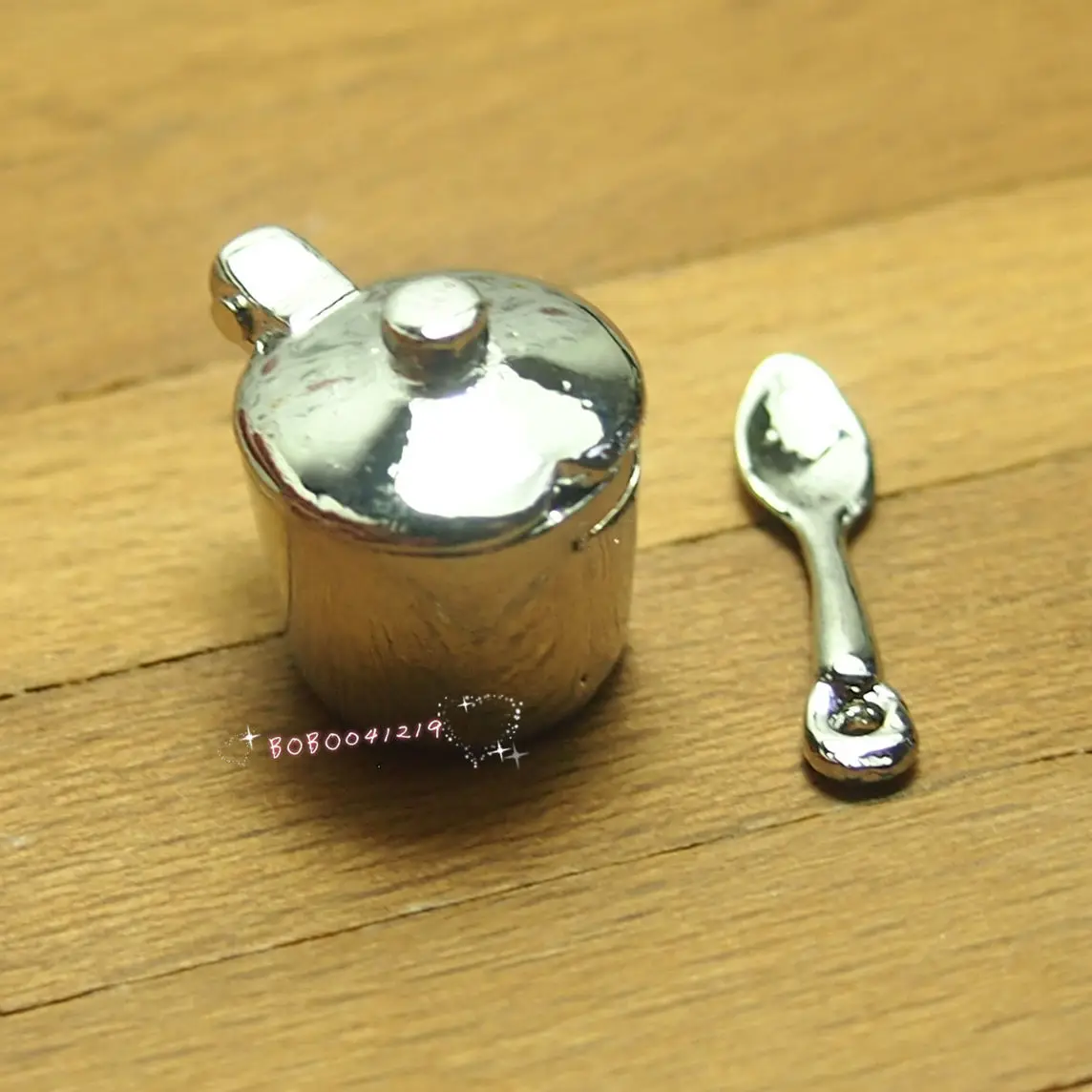 Dollhouse Miniature 1:12 Toy Kitchen A Metal Sugar Bowl With Spoon H1.3cm X0201 |