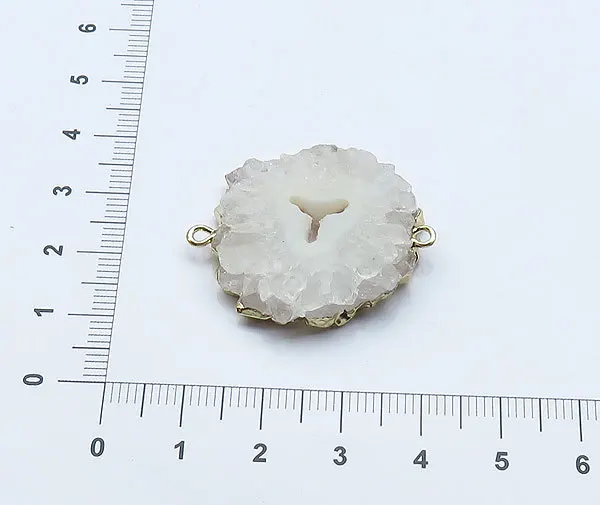 Подвеска из сталактита срез жеоды с друзой белая YA1123 золотого цвета | Украшения и