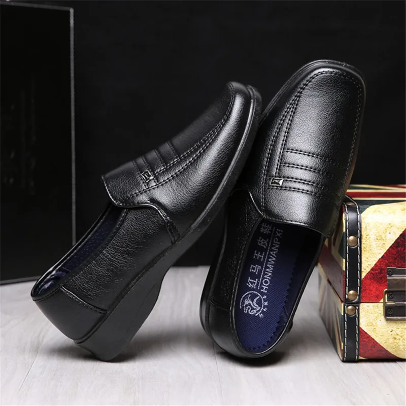 2019 роскошные кожаные повседневные мужские туфли модные на плоской подошве с