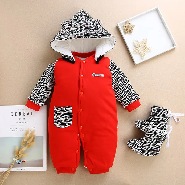 

Children's cotton jumpsuit Comfortable clothes Send the boots