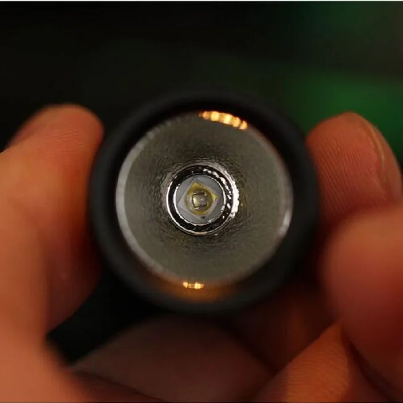 Светодиодный фонарик Convoy S2 + черный УФ фонарь 365 нм nichia 365UV side OP reflector