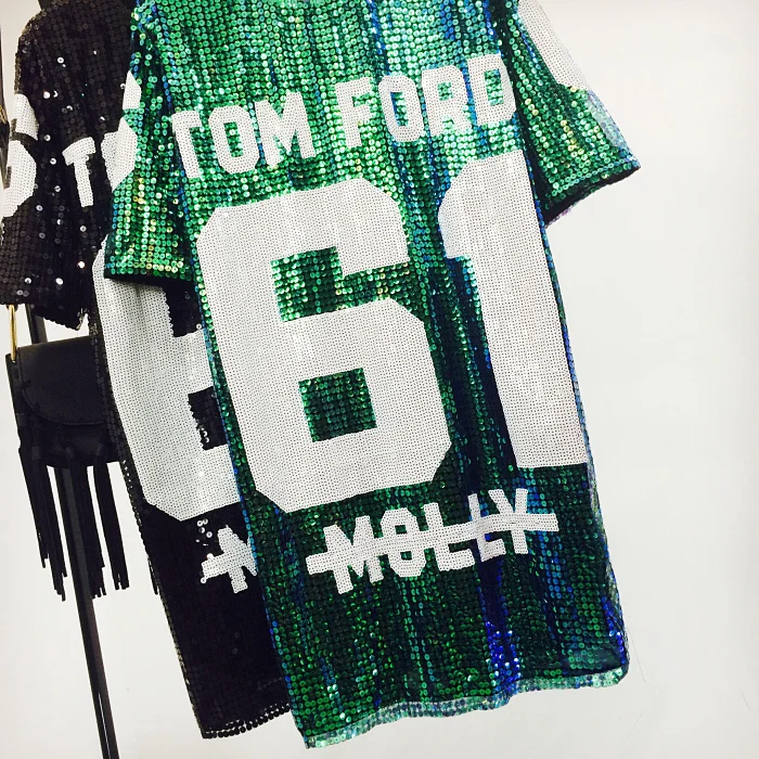 Женская свободная футболка с буквенным принтом черная и белая для отдыха одежда