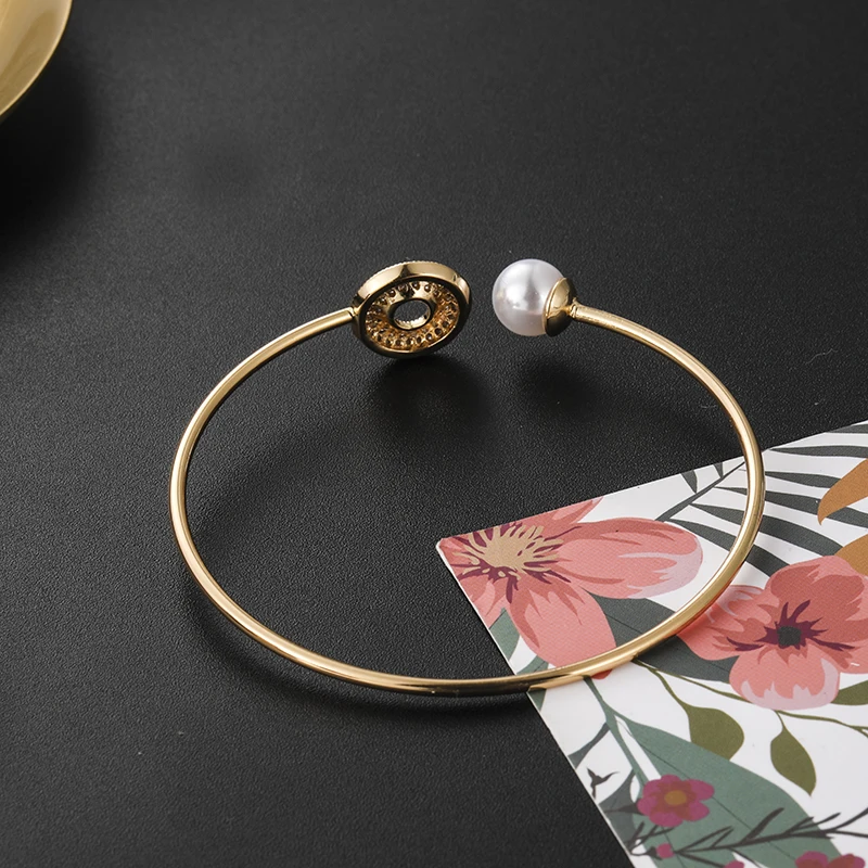 

Zircon micro-inlaid pearl open Bracelet
