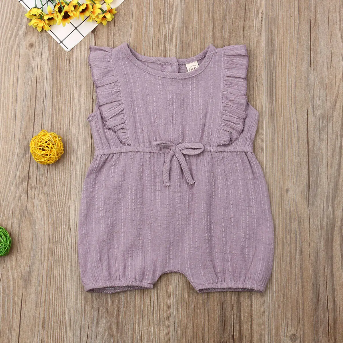 Цельный комбинезон без рукавов с рюшами для новорожденных девочек однотонный