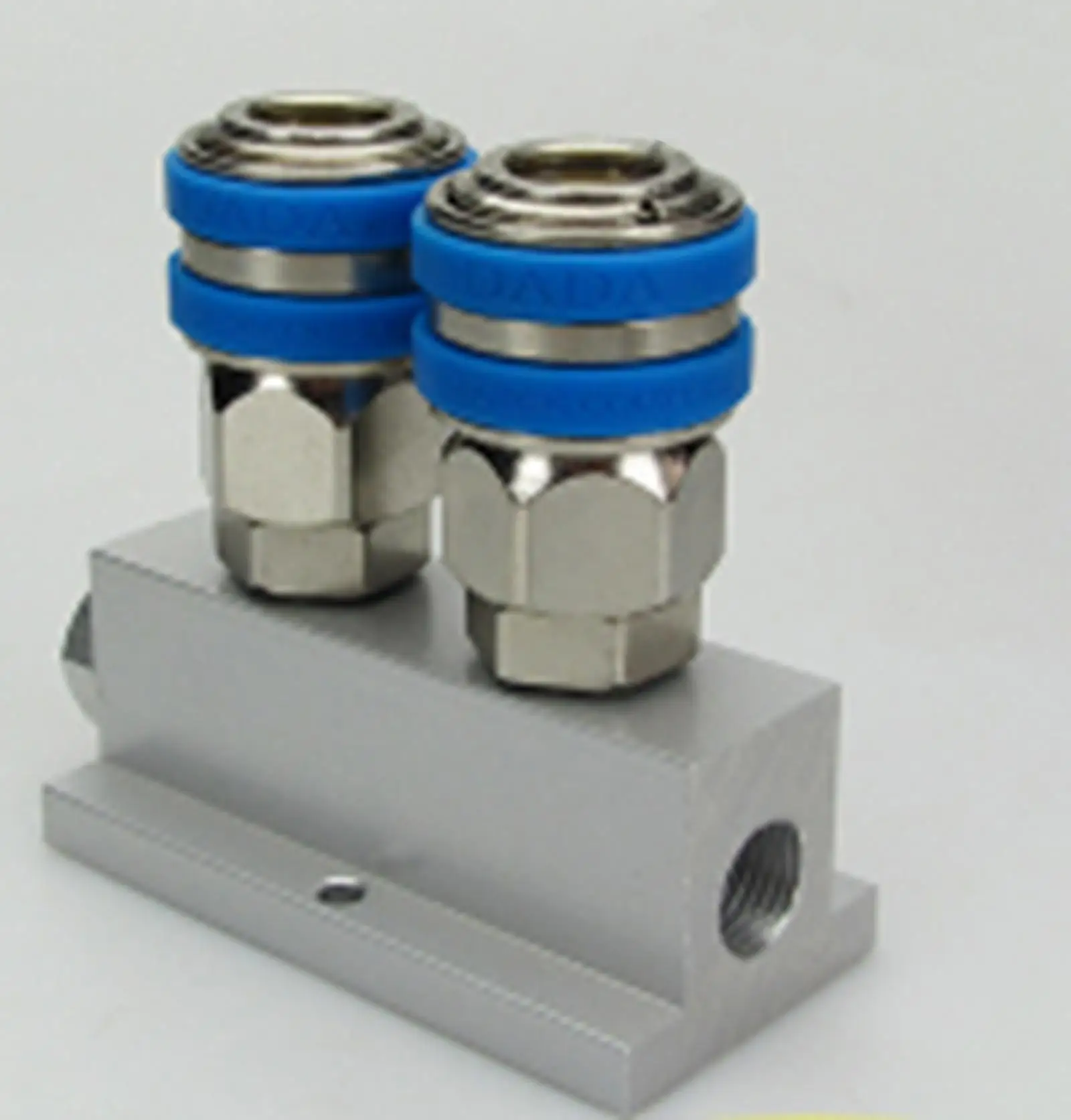 

2 Way Solid Aluminum T-Shape Air Manifold Block Splitter With C Type Socket