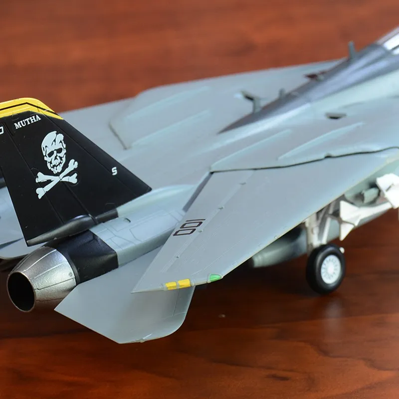 Предварительно построенный 1: 72 F-14 Tomcat F-14B сверхзвуковой двуххвостовой VF-103 реактивный самолет хобби Коллекционная готовая пластиковая модель самолета
