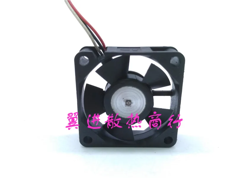 

Original NMB-MAT 1404KL-01W-B59 5V 0.28A 3510 35 * 35 * 10mm Notebook Northbridge fan