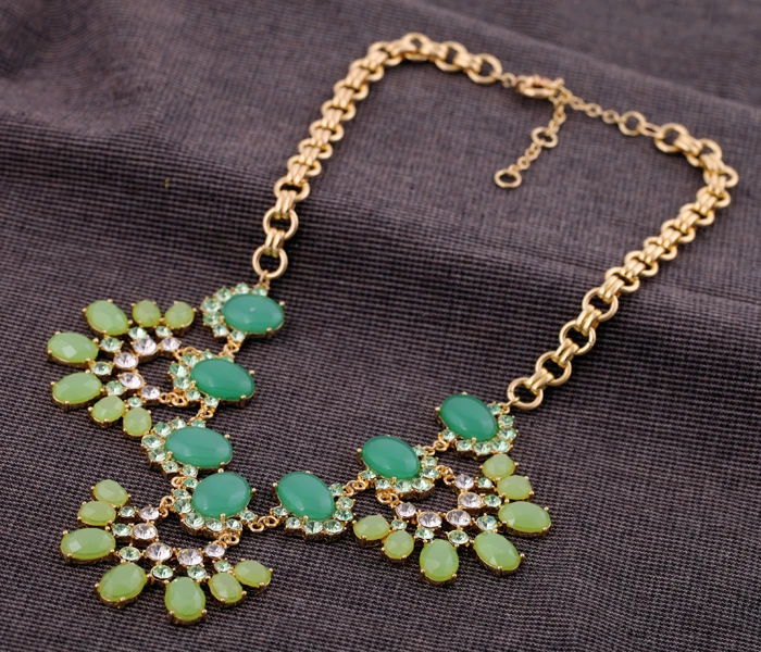 Женское короткое ожерелье с зелёным камнем|necklace seahorse|necklace goldnecklace bra |