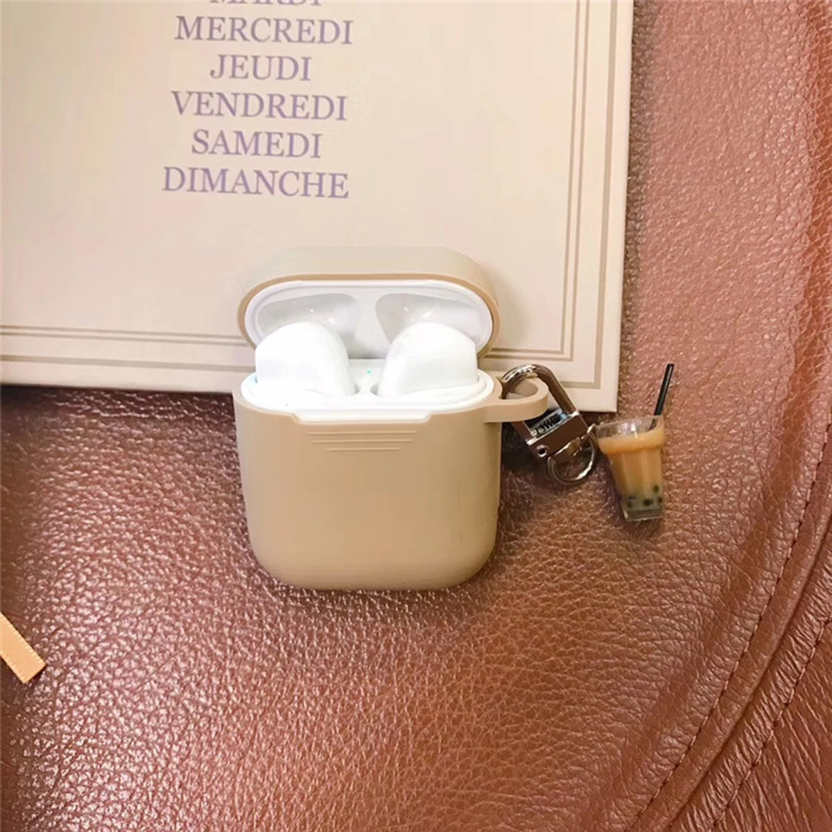 Силиконовый чехол для AirPods, защитный чехол для Apple Airpod, чехол для зарядки, спортивные наушники, висячая пряжка, силиконовый чехол