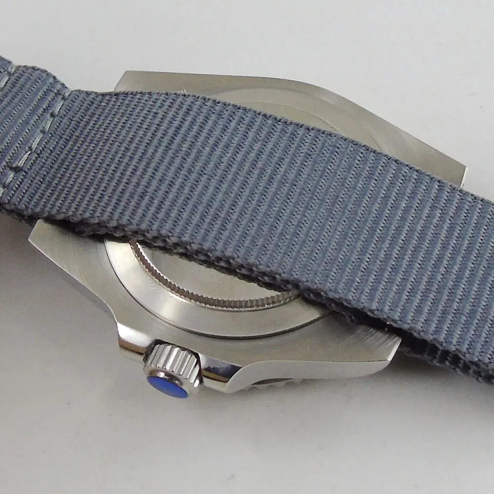 Новые 40 мм сэндвич циферблат с сапфировым стеклом и календарем светящиеся ручки