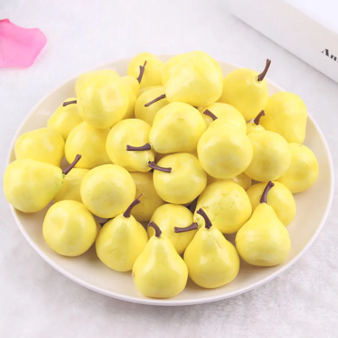 yellow pear 20 шт./лот, искусственные мини-фрукты, имитация маленького фрукт из пенопласта, рождественские искусственные фрукты, кухонные Свадебные украшения - Color: yellow pear