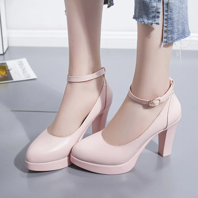 Женские модельные туфли-лодочки на платформе с ремешком щиколотке вечерние