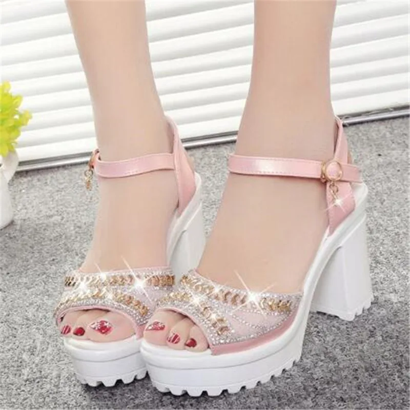 2018 summer new high-heeled women's sandals thick with rhinestone waterproof platform buckle large size | Обувь