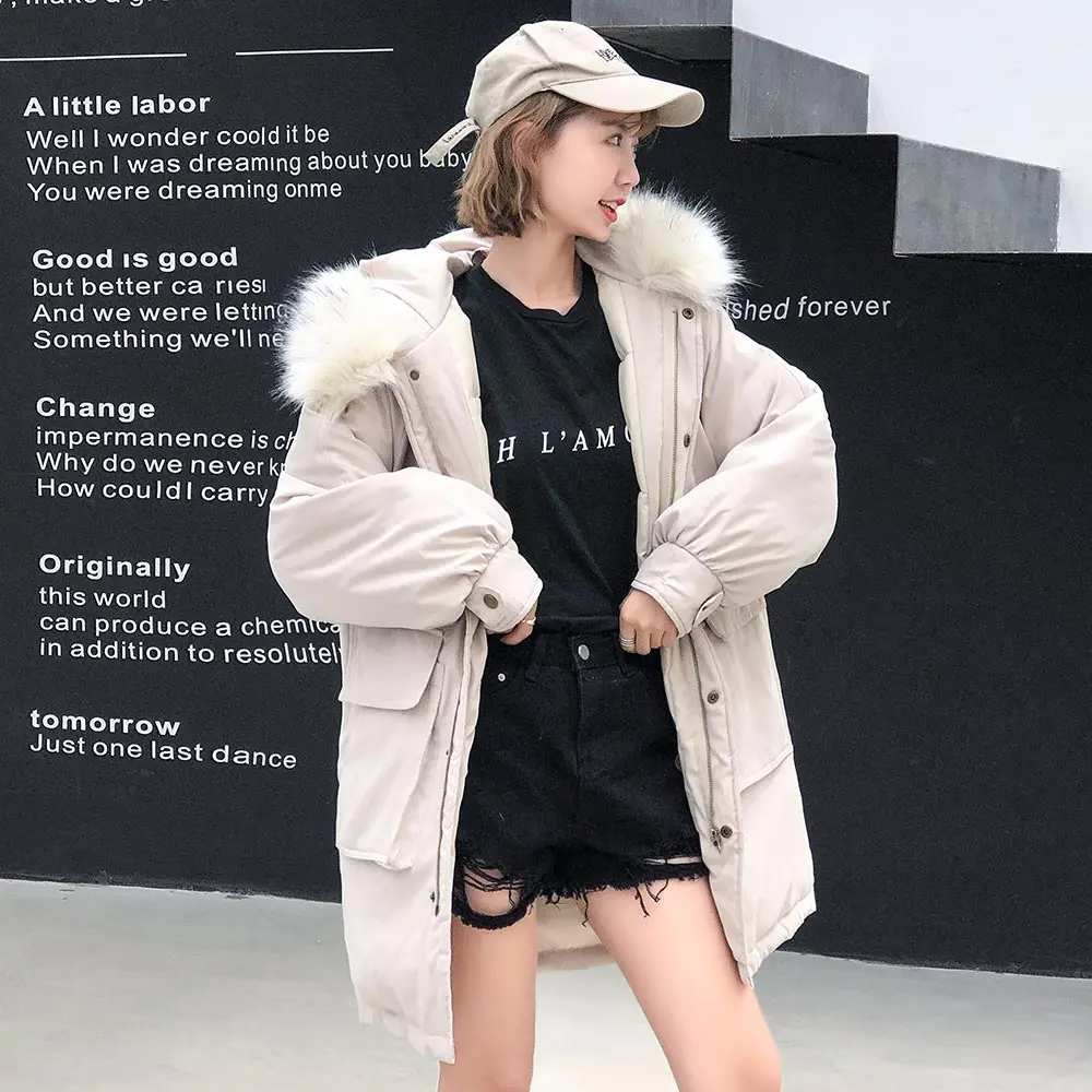 Бежевый PinkyIsBlack замшевые длинные парки Для женщин зимняя куртка Повседневное меховой воротник Женская куртка с капюшоном пальто теплое плотное зимнее пальто Для женщин - Цвет: Бежевый