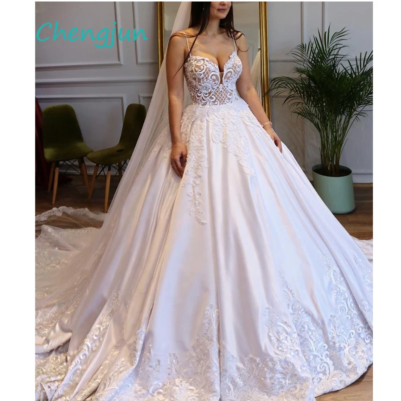 

Chengjun V Neck Satin Lace Appliques Beaded Pearls Bridal Dress For Wedding