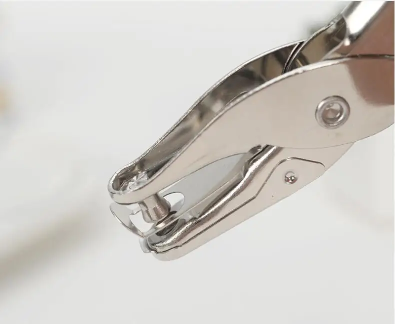 

Punching pliers, hole Diameter 6mm hole puncher Hit 1-8 page hand punch pliers
