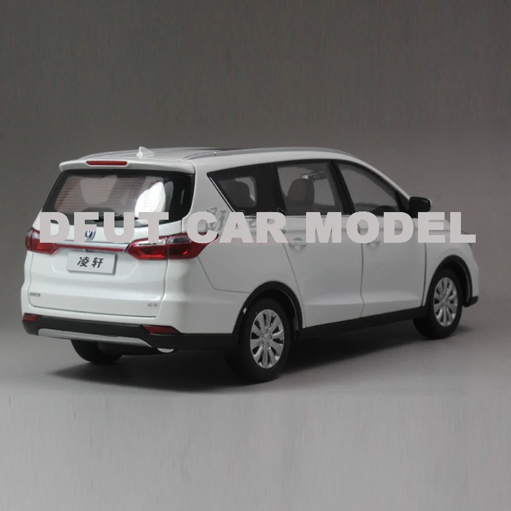 Литая 1:18 модель игрушечного автомобиля из сплава CS75 MPV Детские Игрушечные Машинки оригинальные авторизованные подлинные детские игрушки