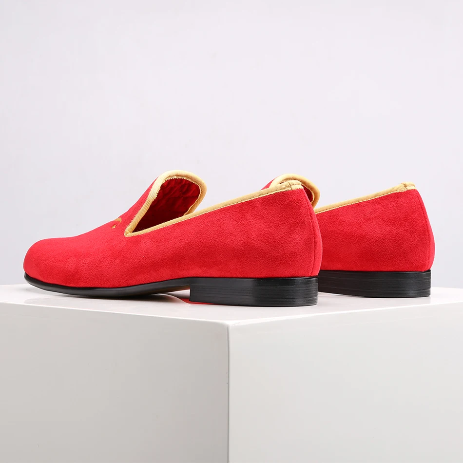 2018 новый стиль мужские замшевые туфли из коровьей кожи с индивидуальным вышитым