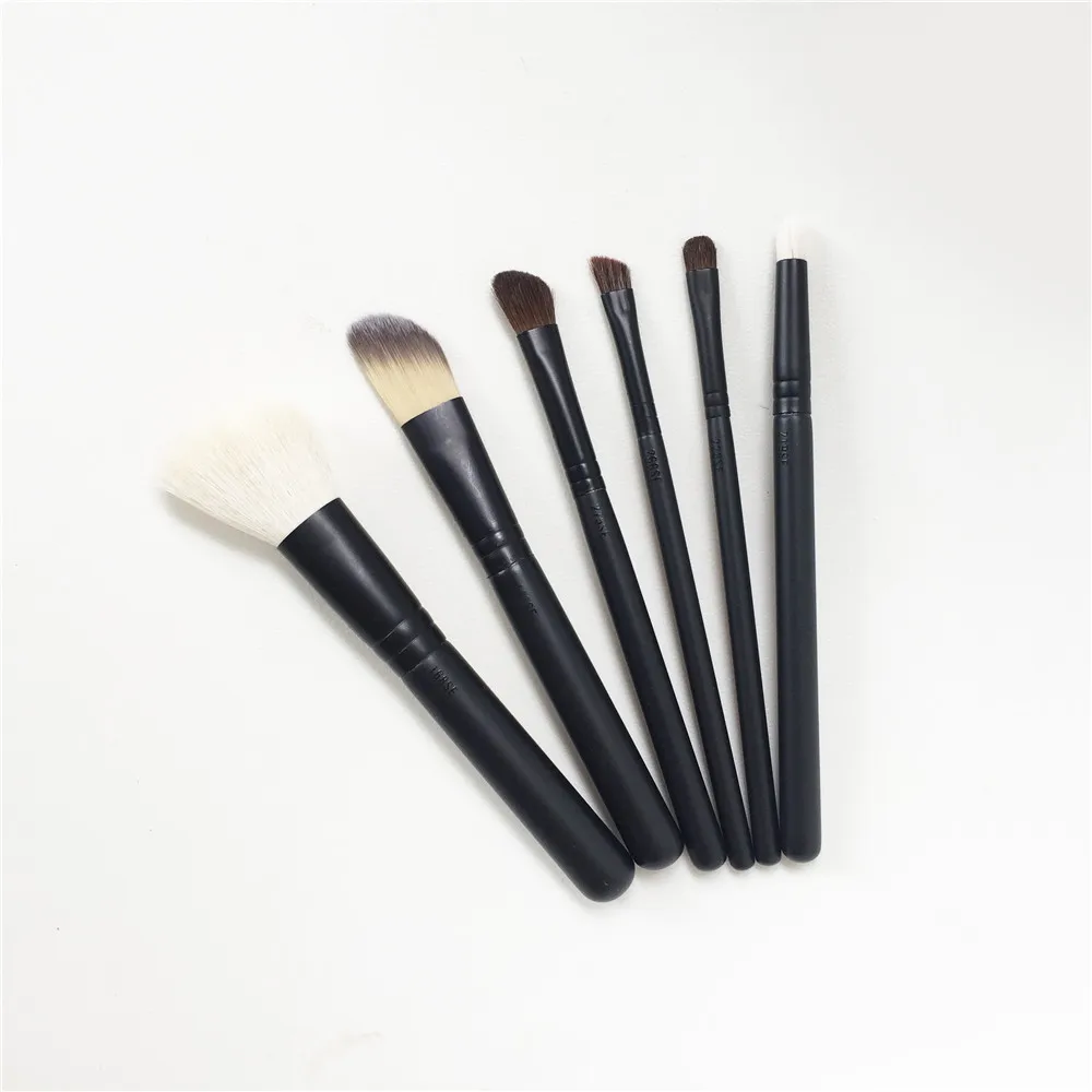 

Набор из 5 кистей из козьей шерсти для макияжа