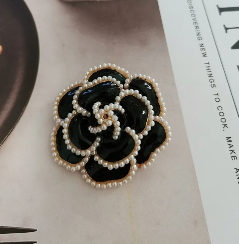 Роскошные эмалированные Броши cc в виде цветов камелии броши для женщин свитера