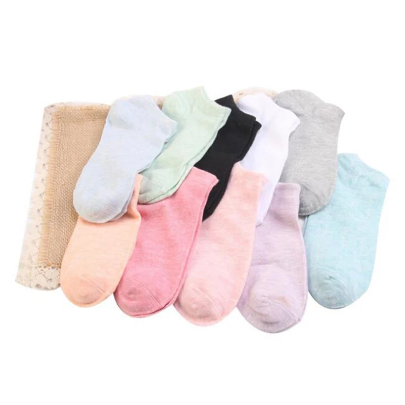 

New Candy Color Socks for Women Autumn Winter Warm Cotton Sock Elastic Girls Meias Feminino Black White Red Green Pink Gray QMH