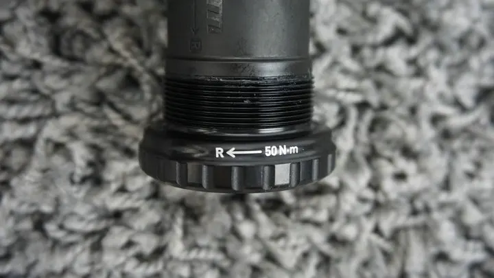 SRAM DUB Нижний Кронштейн MTB английский BSA 68/73 мм черный|Шатун и передняя звездочка