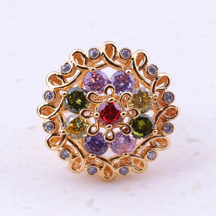 Впечатляющие разноцветные кольца с имитацией драгоценных камней желтого золота