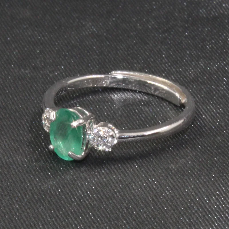Кольцо из серебра 925 пробы с изумрудом 0.6ct|Кольца| |