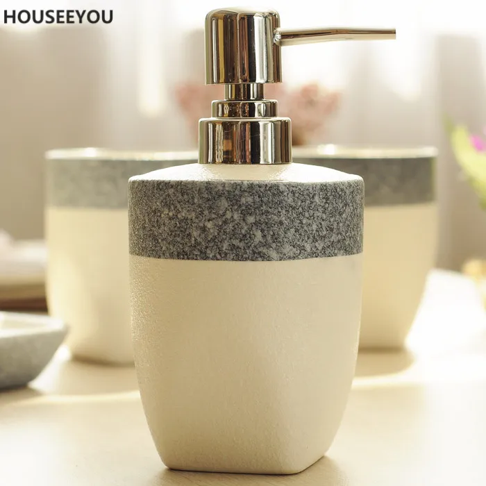 Набор аксессуаров для ванной комнаты с рисунком короны керамическая чашка мыло