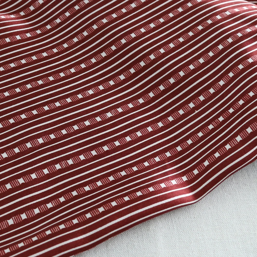 Мягкий глянцевый шарф для платья бордовая полосатая атласная ткань|striped satin