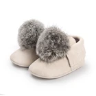 2019 Брендовая обувь с помпонами для новорожденных девочек, милые ботинки, теплые тапочки, обувь для детской кроватки