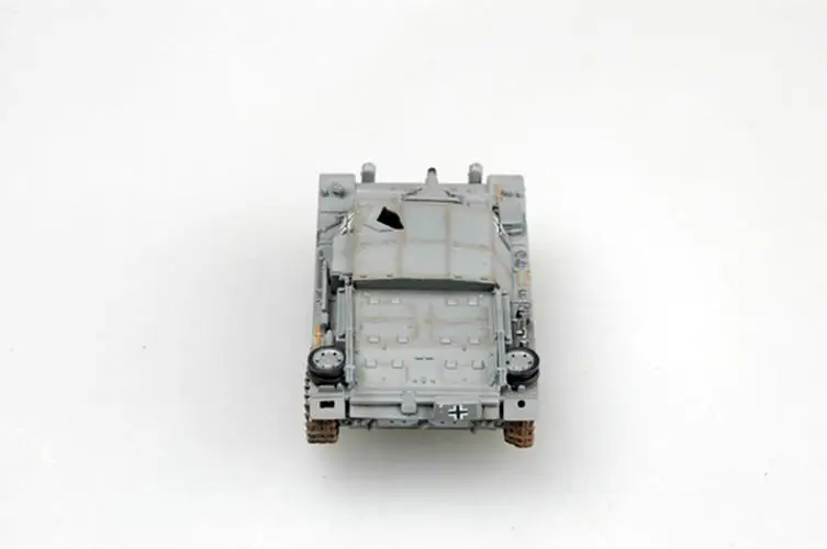 Второй мировой войны StuG III штурмовой пистолет Танк Россия Зима 1941 1: 72 без литья