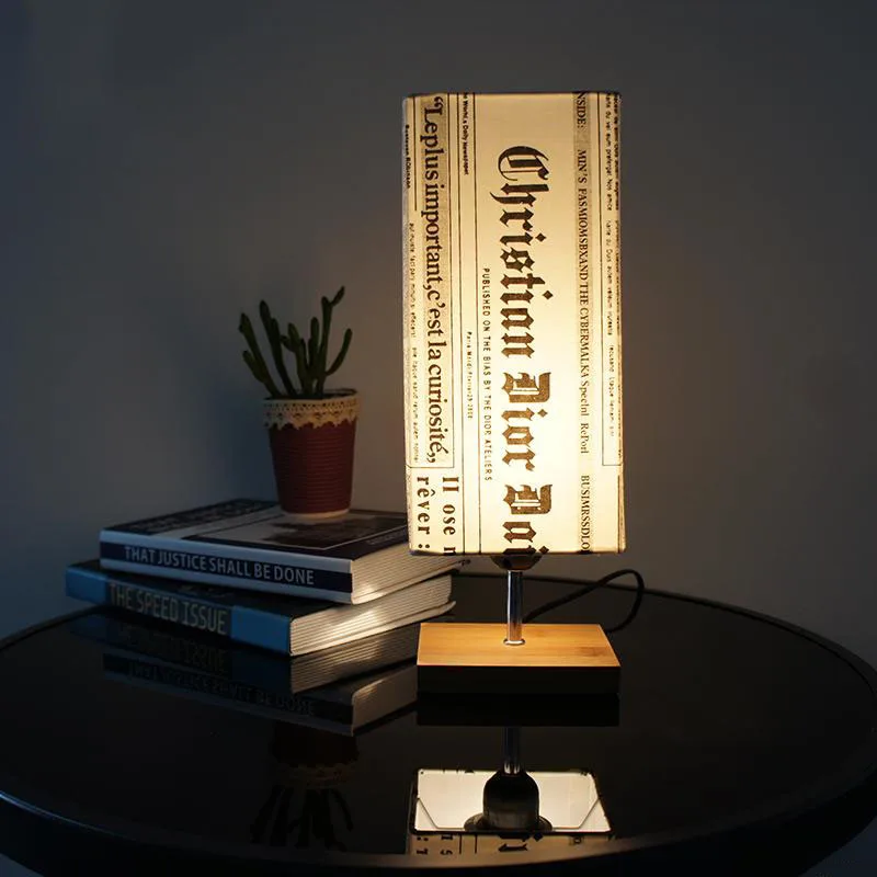 Retro bedroom bedside table lamp simple fashion gift personality small desk newspaper shade | Лампы и освещение