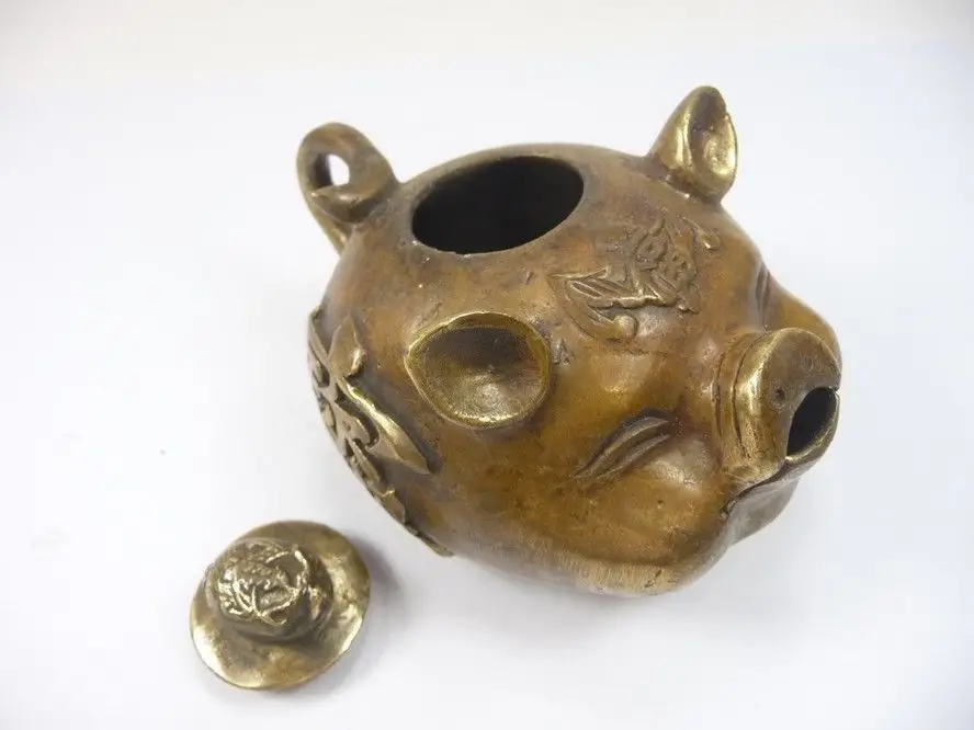 

Old Decorated Handwork Copper Carving Rich Pig Bring Good Lucky Lovely Tea Pot
